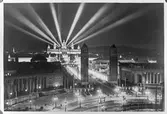Kvällsbild över en del av utställningsområdet. Världsutställningen i Barcelona 1929.