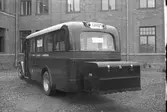 International-buss för Kuddby - Rönö - Norrköping. Koffert för bagage monterad bakpå. Karossen tillverkad av Aktiebolaget Svenska Järnvägsverkstäderna, ASJ. Leveransfoto.