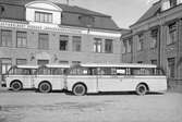 Volvo B1-bussar för Avesta bussbolag. Karossen tillverkad av Aktiebolaget Svenska Järnvägsverkstäderna, ASJ. Leveransfoto.