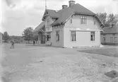 Trädet station.