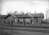 Stationen anlades 1862. Envånings stationsbyggnad i trä