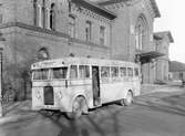 Buss utanför stationen