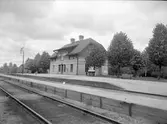 Hällevadsholm station.