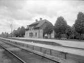 Hällevadsholm station.