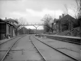 BJ. Bergslagernas Järnvägar ,Station anlagd 1879. Nuvarande stationshus, envånings, uppfört 1937