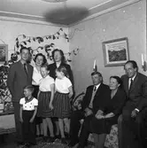 Familjen Johansson. Korad till Sveriges Järnvägsfamilj Nr 1 av SJ-NYTT i nr 11-12  år 1956.