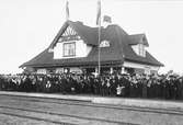 Järnvägsstationen i Dala-Järna. Bilden möjligen tagen vid invigningen 1907.