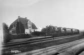 Järnvägsstationen i Dalsjöfors, anlagd av Borås - Ulricehamn Järnväg  1917. Stationshuset revs och ersattes med en busskur 1982.