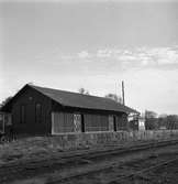 Fraktgodsmagasinet vid Ekeby järnvägsstation. Stationen anlades av Landskrona - Engelholms Järnväg 1875.