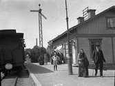 Stationen med ULJ ångvagn , Uppsala - Länna Järnväg