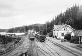 Trafikplats anlagd 1879. En- och enhalvvånings putsat stationshus.