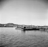 Färja för smalspår i hamnen