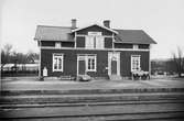 Stationen hette före 1890 Ramsta, och efter 1920 Sköldinge.