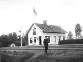 Stationen i Norrgårda, Stationsmästare Vilhelm Gustafsson. 1913 - 1920 . Född 1882.