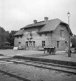 Stationen med några barn.