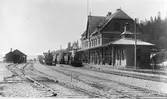 Stationen anlagt 1892. Samma år byggdes stationshuset, efter A W Edelsvärds ritningar. K-märkt 1986.