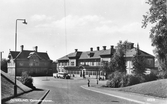 Centralstationen från gatusidan. Station anlagd 1879. Stationshuset ritades av Adolf Edelsvärd.  Både stationshuset och bangården har ombyggts flera gånger under tiden.