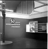SJ, Statens Järnvägar, marknadsför säkerhetsaspekten vid utställningen i Göteborg 1962.