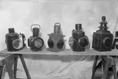 Div lyktor; Järnvägsmuseet. Semaforlykta mod 1870 ark nr 1289 Semaforlykta mod 1920 ark nr 1284 Skivsignallykta Ark nr 1275 Semafor och skivsignallykta   Ark nr 1288 Skivsignallykta Ark nr 1279