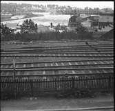 Domnarvet med järnvägen och Dalälven.