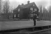 Röstbo station. Ligger ca en halv kilometer från Röstbodarna.