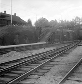 Hållplats Hagalund öppnades 1903 och låg ca 370 m öster om nuvarande station. Namnet på personstationen ändrades 10/6 1955 till Solna.