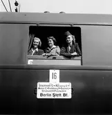 Statens Järnvägar, SJ AC02c 3244. 
Berlinvagnen med texten: 16. Stockholm C- Nyköping C- Malmö C- Trelleborg F- Sassnitz- Stralsund- Pasewalk. Berlin Stett. Bf.