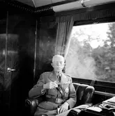 Statens Järnvägar, SJ A03. H. M. Konungen, Gustav V, i sin salongsvagn.