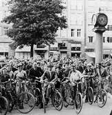 Resande med cyklar på Centralplan , Centralstationen, Cst,