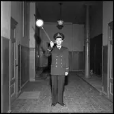 Tågklarerare med signalstav.