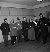 Jubileums avslutning i Konserthuset.. Skådespelare i föreställningen.  En liten tablå.