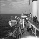 Tågfärjan Drottning Victoria,  däcksmotiv. Färjeläget i Sassnitz. Hjälpkryssaren Drottning Victoria var en svensk tågfärja tillhörande Statens Järnvägar. Drottning Victoria trafikerade normalt linjen Trelleborg – Sassnitz. Den medverkade som hjälpkryssare i svenska marinen under andra världskriget.