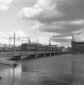 Statens Järnvägar,SJ F 626, Persontåg på Riddarholmsbron, på sträckan mellan Riddarholmen och Stockholm Central.