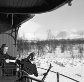 Statens Järnvägar, SJ Tåghem, resenärer. Lapporten i bakgrunden