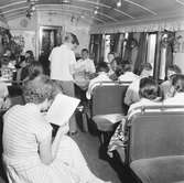 Statens Järnvägar, SJ Tåghem.
Skolundervisning i sällskapsvagnen.
(Blackebergs Lärov. tåghem)