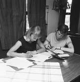 Statens Järnvägar, SJ Tåghem.
Skolundervisning i sällskapsvagnen.
(Blackebergs Lärov. tåghem)