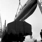 U-båten Spiggen transporteras till godsvagn