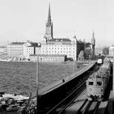 Statens Järnvägar, SJ F 623. Tåg på Söderströmsbron