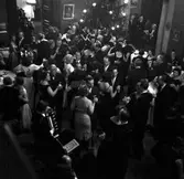 Statens Järnvägars, SJ. Lucia med tärnor dansar på före detta bankirhemmet Gerhus i Berlin