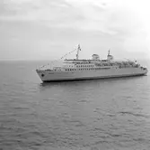 Tågfärjeleden Trelleborg - Sassnitz 50 år, färjorna möts på havet. Här M/S Sassnitz