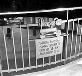 Invigning av konstverk i Centralstationen-hallen.
Svenska Järnvägsmannaförbundets Gåva vid SJ:s 100 årsjubileum 1956.