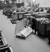 Packning av småbehållare, Liljeholmens Kabelverk.