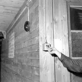 Omlastningsmagasin, Startknapp för kedjetransportör.