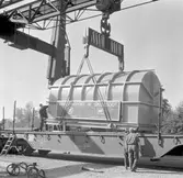 Varmstransport av smidesgöt, Motala Verkstad. Tung transportvagn