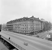 Utblick över Klarabergsviadukten mot Statens Järnvägars byggnad, Vasagatan 1 - 3.