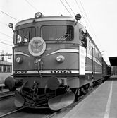 Borås Centralstation. Elektrifiering av sträckan Borås-Alvesta. Första eltåget, SJ Rb2 1003.