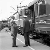 Borås Centralstation. Elektrifiering av sträckan Borås-Alvesta. Första eltåget, SJ Rb2 1003. EBR Mätvagn SJ S04-L 3603.