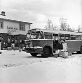 Ilgodspaket till Messlingen. SJ Landsvägsbuss 3380