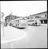 Statens Järnvägar SJ, bussar vid bussangöringen på Klarabergsviadukten vid Stockholm Centralstation.