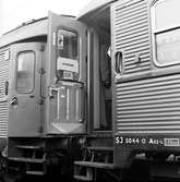 Statens Järnvägar, SJ A02 5044. Provskylt på vagn